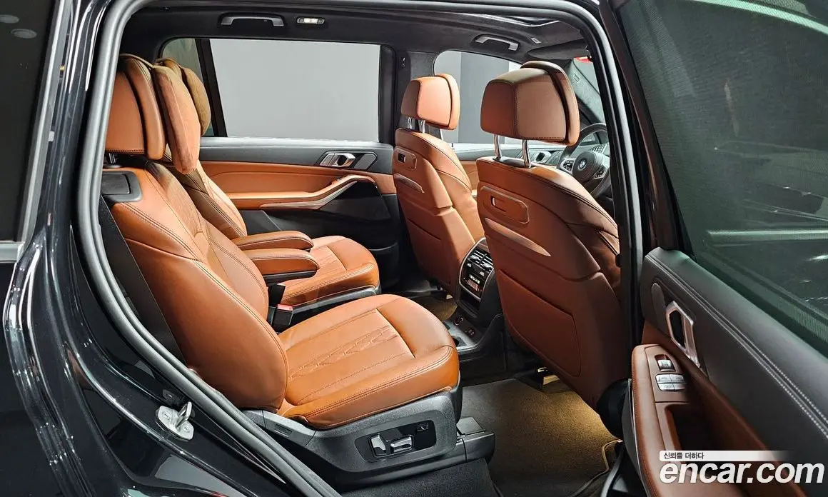 BMW X7 2023 3.0 автомат (гидро), фото 18