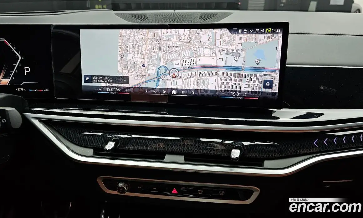 BMW X7 2023 3.0 автомат (гидро), фото 20