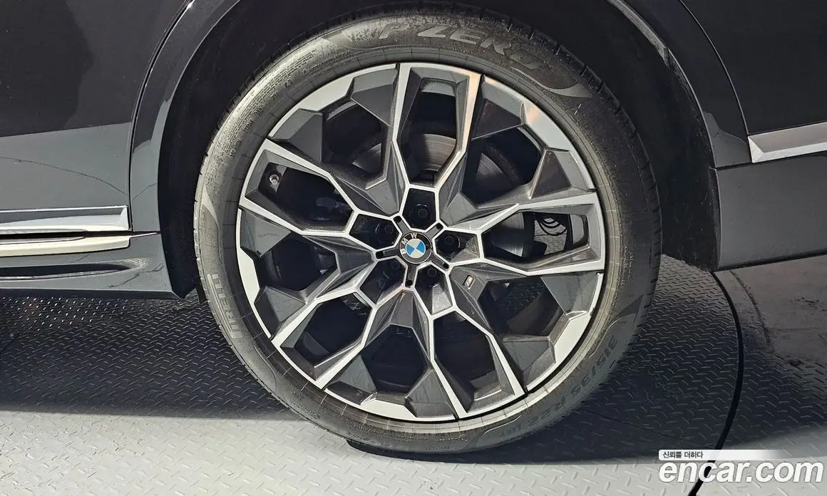 BMW X7 2023 3.0 автомат (гидро), фото 7