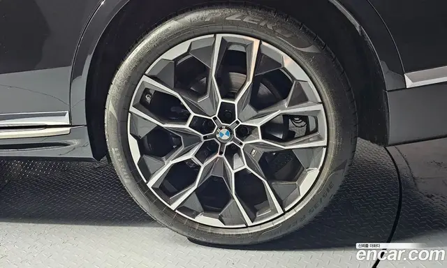 BMW X7 2023 3.0 автомат (гидро), миниатюра 7