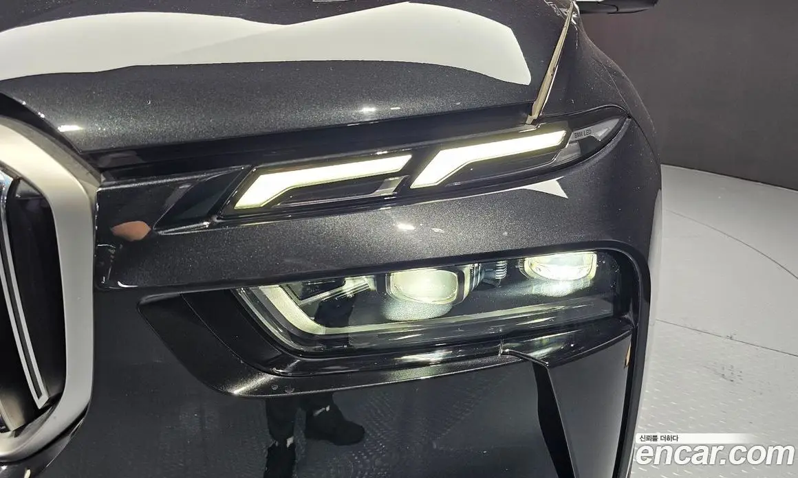 BMW X7 2023 3.0 автомат (гидро), фото 8