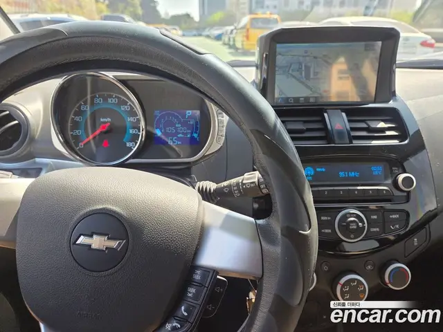 Chevrolet Spark 2015 1.0 автомат (гидро), миниатюра 10