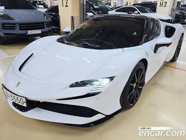 Ferrari SF90 2021 4.0 автомат (гидро), миниатюра 3