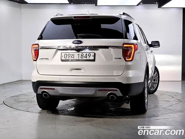 Ford Explorer 2017 2.3 автомат (гидро), миниатюра 3