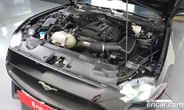 Ford Mustang 2022 2.3 автомат (гидро), миниатюра 6