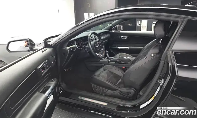 Ford Mustang 2022 2.3 автомат (гидро), миниатюра 10