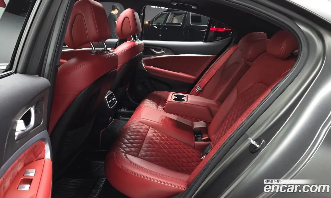 Genesis G70 2023 3.3 автомат (гидро), фото 16