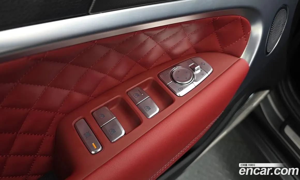 Genesis G70 2023 3.3 автомат (гидро), фото 32