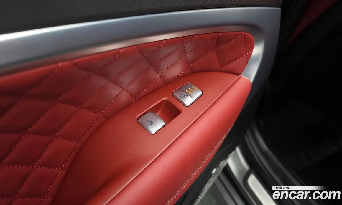Genesis G70 2023 3.3 автомат (гидро), фото 33