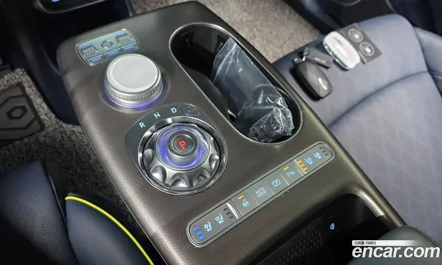 Genesis GV60 2022 0.1 автомат (гидро), миниатюра 12