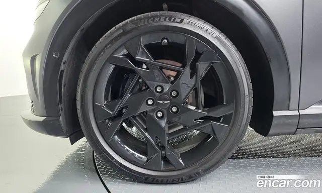 Genesis GV60 2022 0.1 автомат (гидро), миниатюра 5