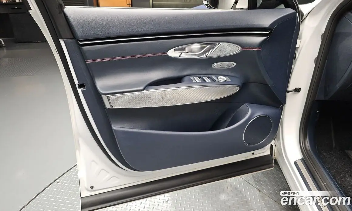 Genesis GV70 2021 2.5 автомат (гидро), фото 14
