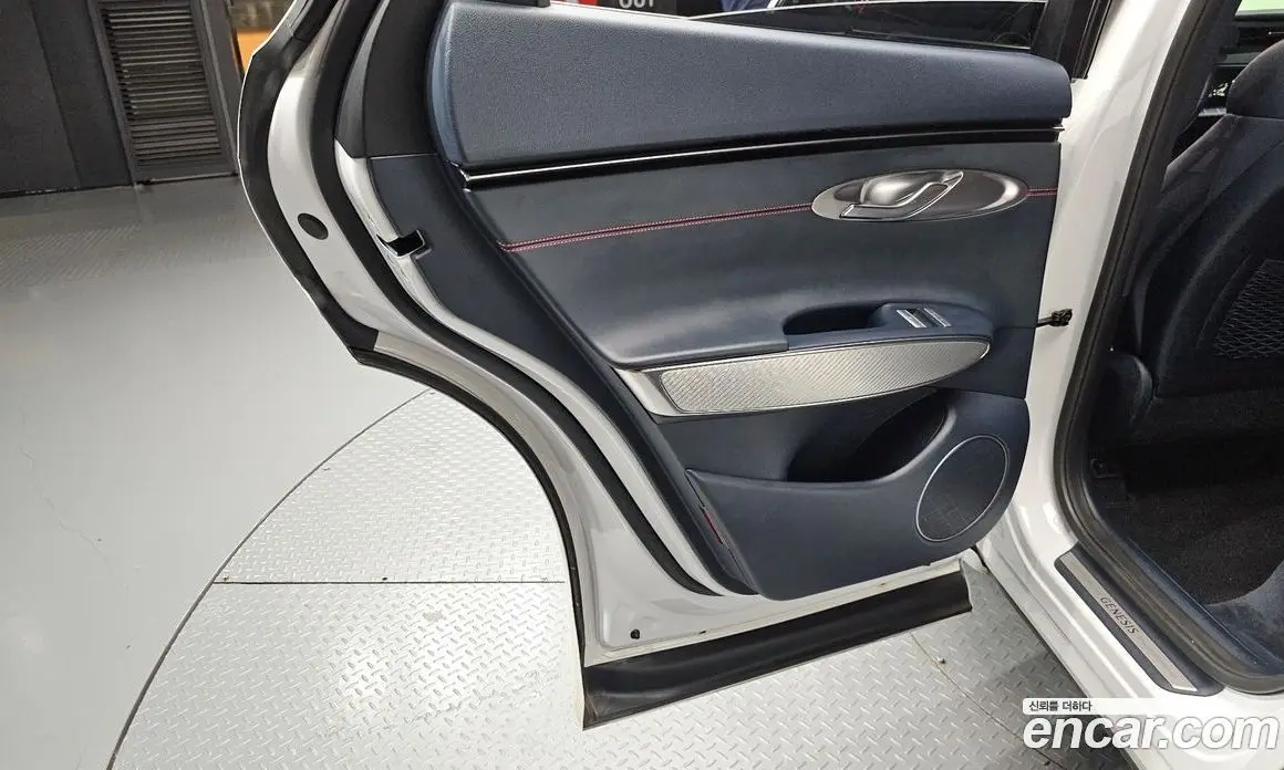 Genesis GV70 2021 2.5 автомат (гидро), фото 15