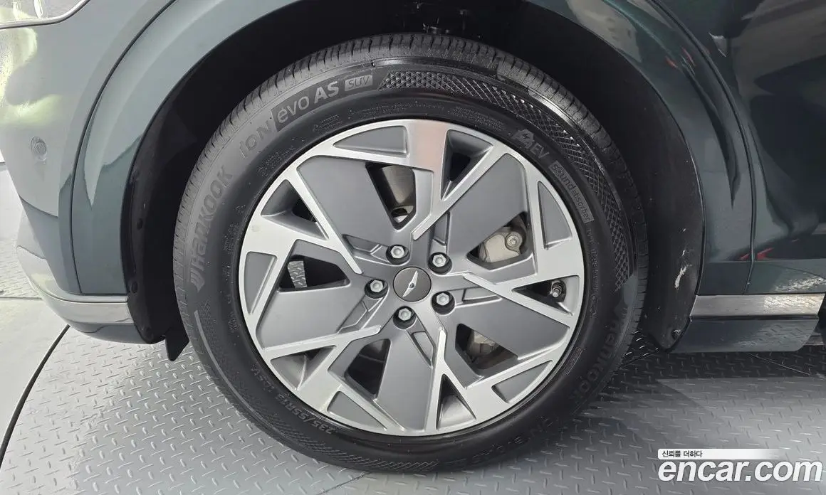 Genesis GV70 2022 0.1 автомат (гидро), фото 5