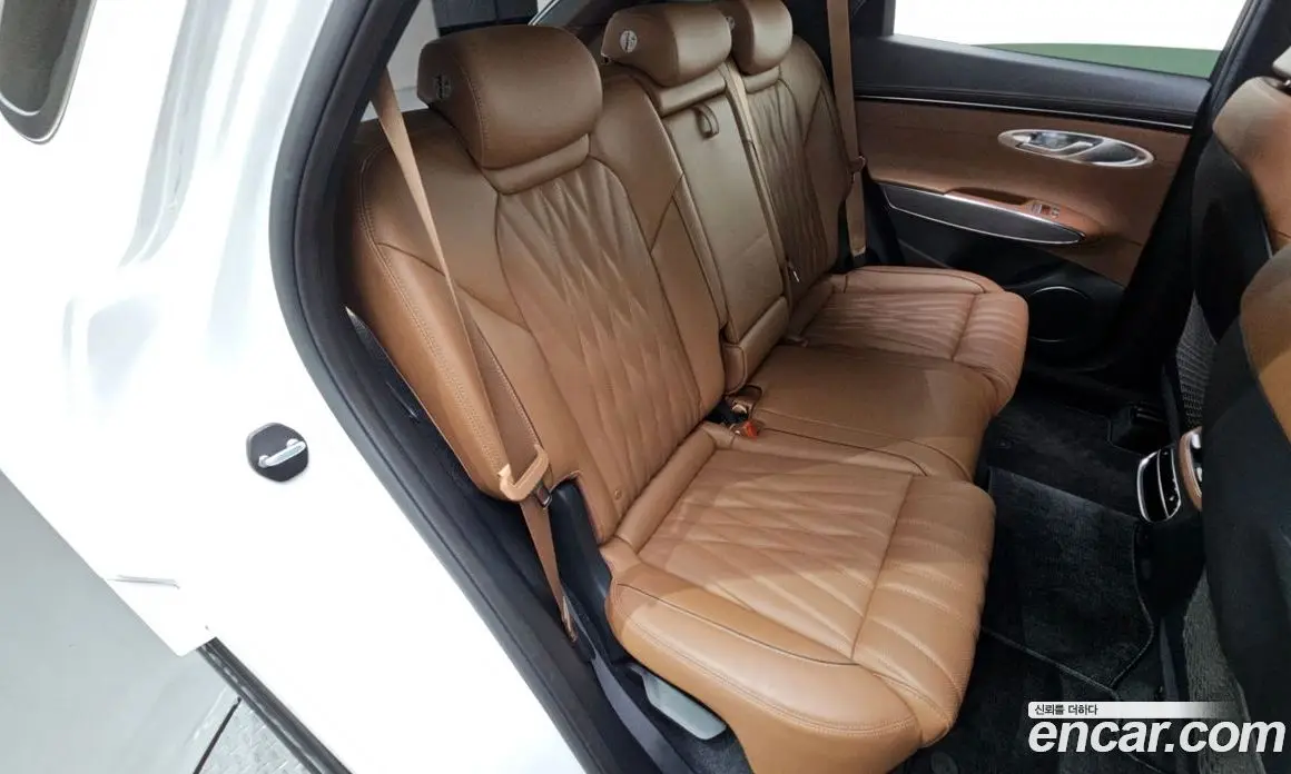 Genesis GV70 2023 2.5 автомат (гидро), фото 17