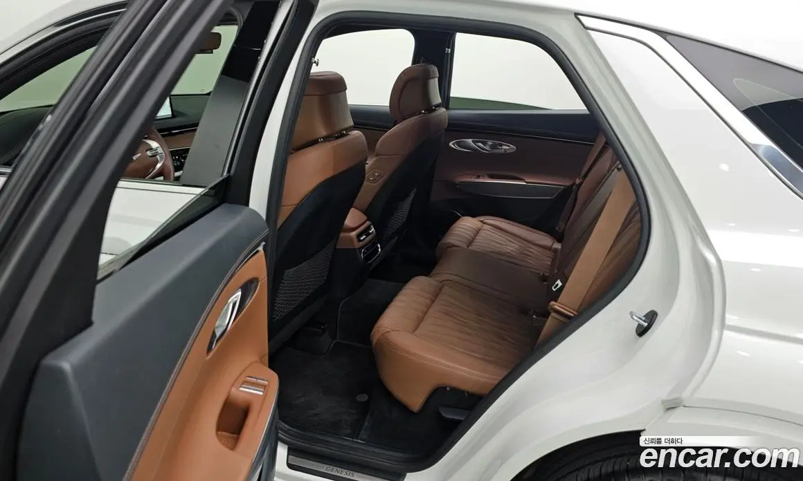 Genesis GV70 2023 2.5 автомат (гидро), фото 23