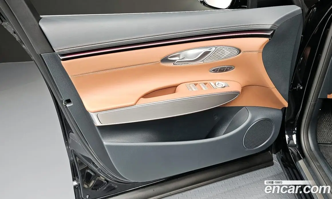 Genesis GV70 2025 2.5 автомат (гидро), фото 14