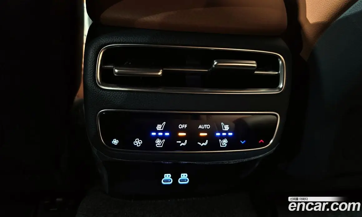 Genesis GV70 2025 2.5 автомат (гидро), фото 24
