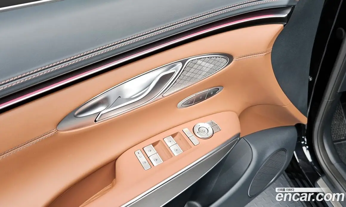 Genesis GV70 2025 2.5 автомат (гидро), фото 26