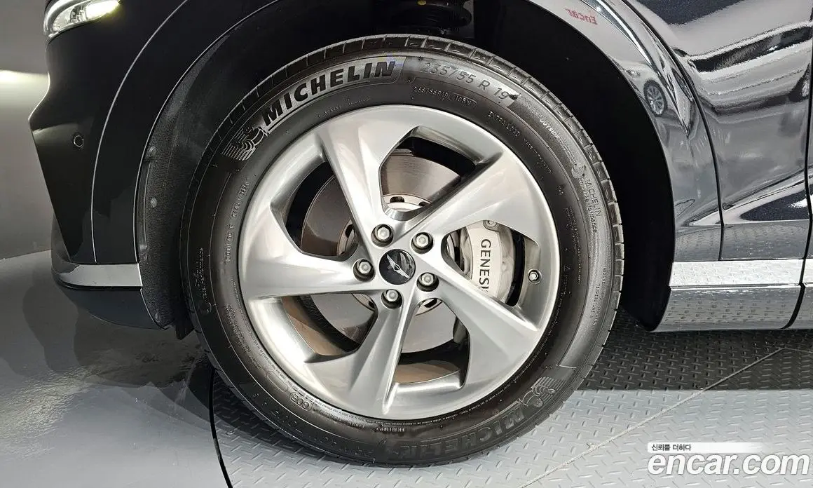 Genesis GV70 2025 2.5 автомат (гидро), фото 5