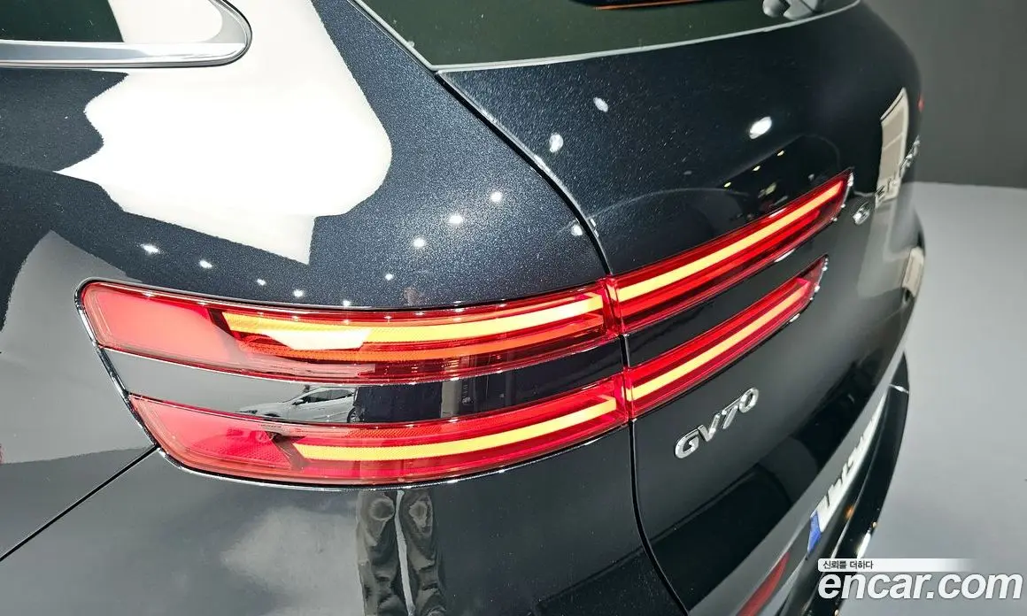 Genesis GV70 2025 2.5 автомат (гидро), фото 9