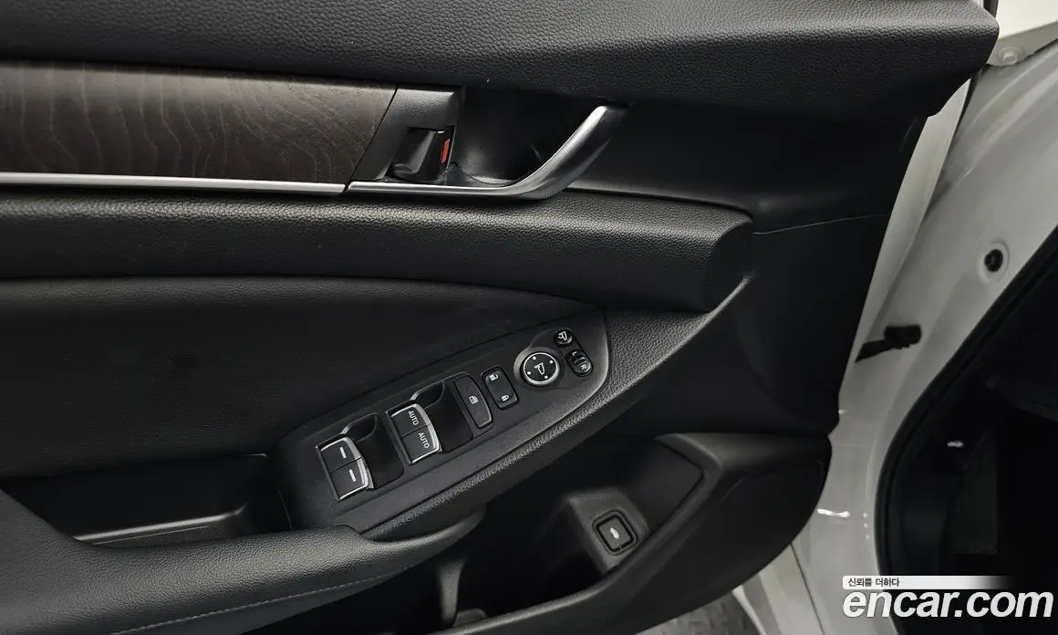 Honda Accord 2019 1.5 автомат (гидро), фото 29