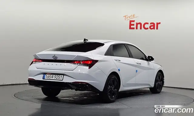 Hyundai Avante 2022 1.6 автомат (гидро), миниатюра 2