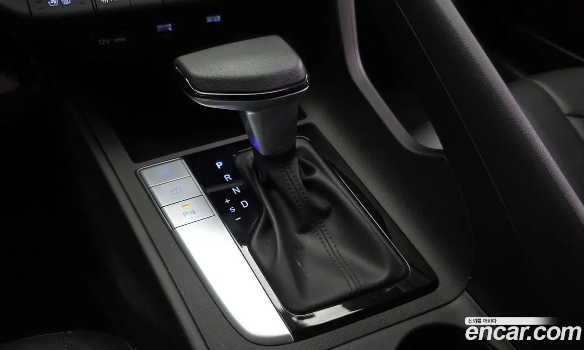 Hyundai Avante 2022 1.6 автомат (гидро), фото 12