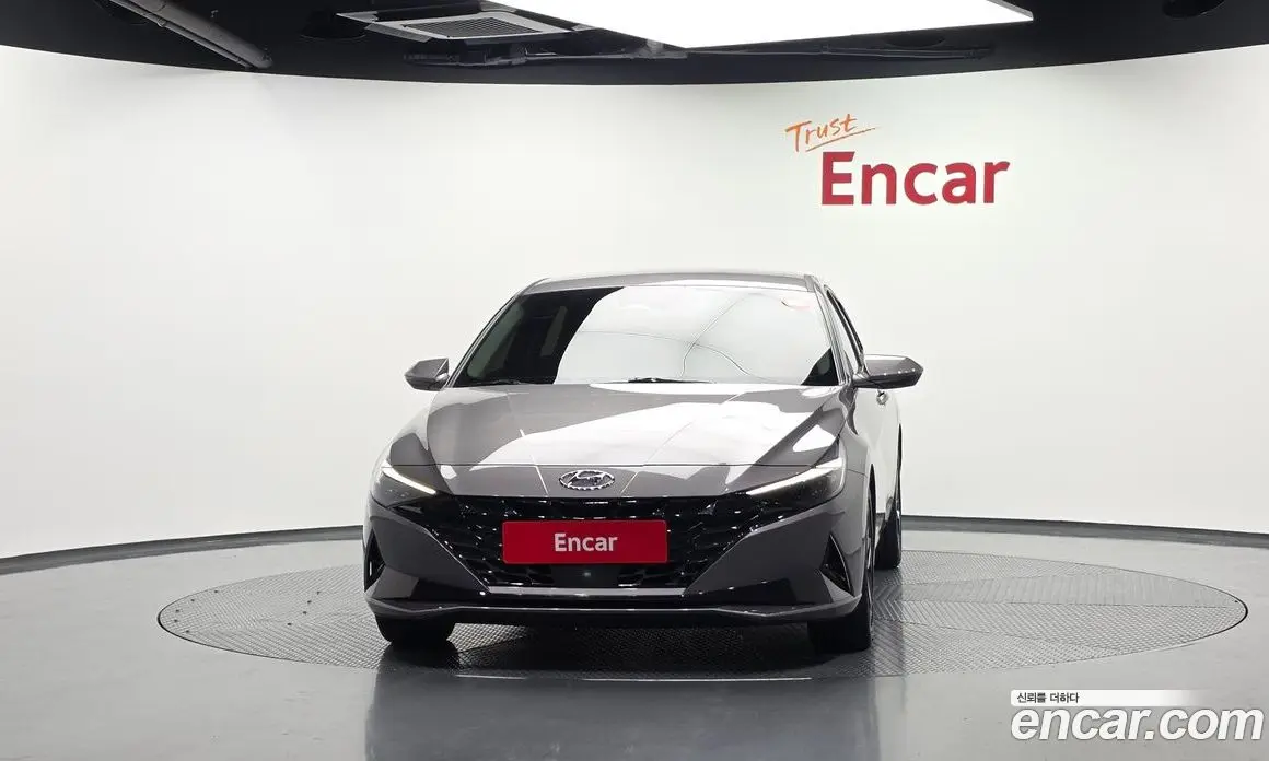 Hyundai Avante 2022 1.6 автомат (гидро), фото 3