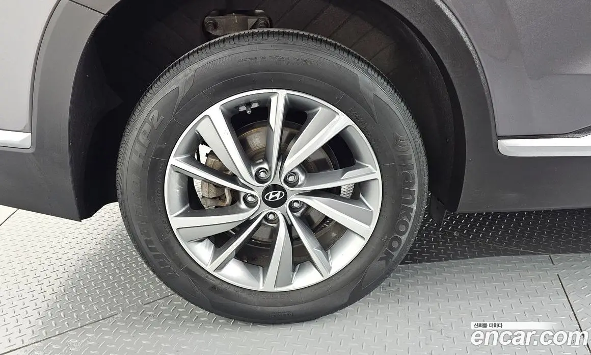 Hyundai Santa Fe 2019 2.0 автомат (гидро), фото 5