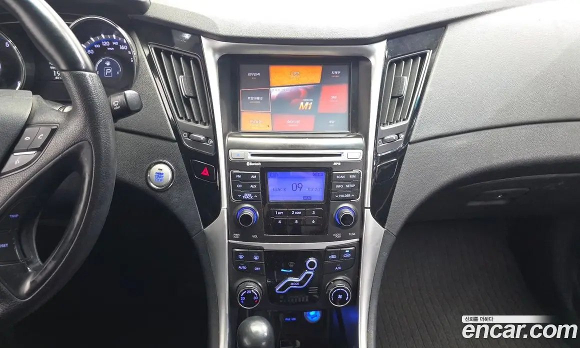 Hyundai Sonata 2009 2.0 автомат (гидро), фото 14