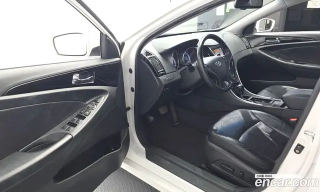 Hyundai Sonata 2009 2.0 автомат (гидро), миниатюра 10