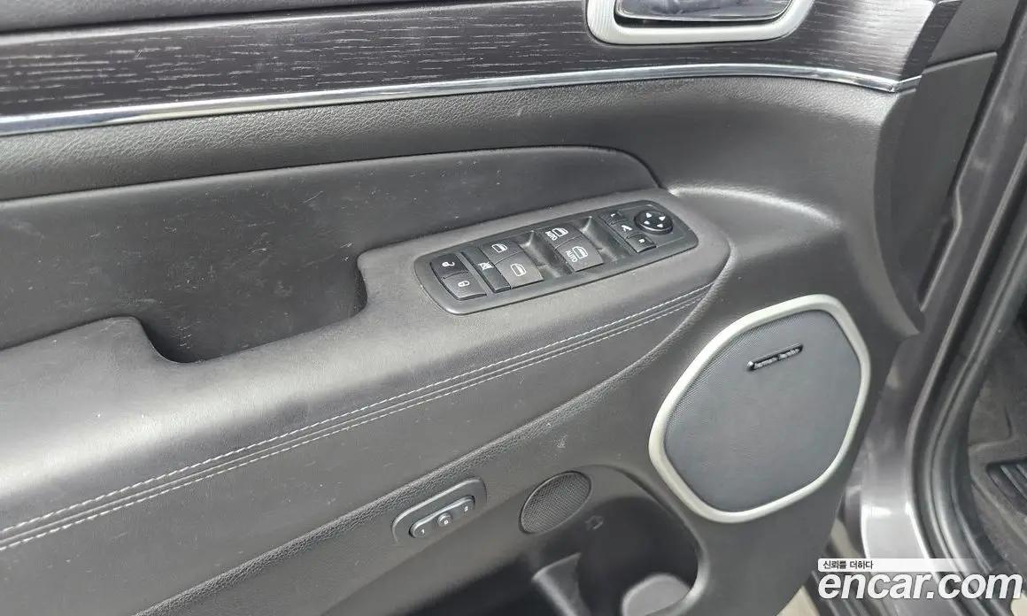 Jeep Cherokee 2021 3.6 автомат (гидро), фото 28