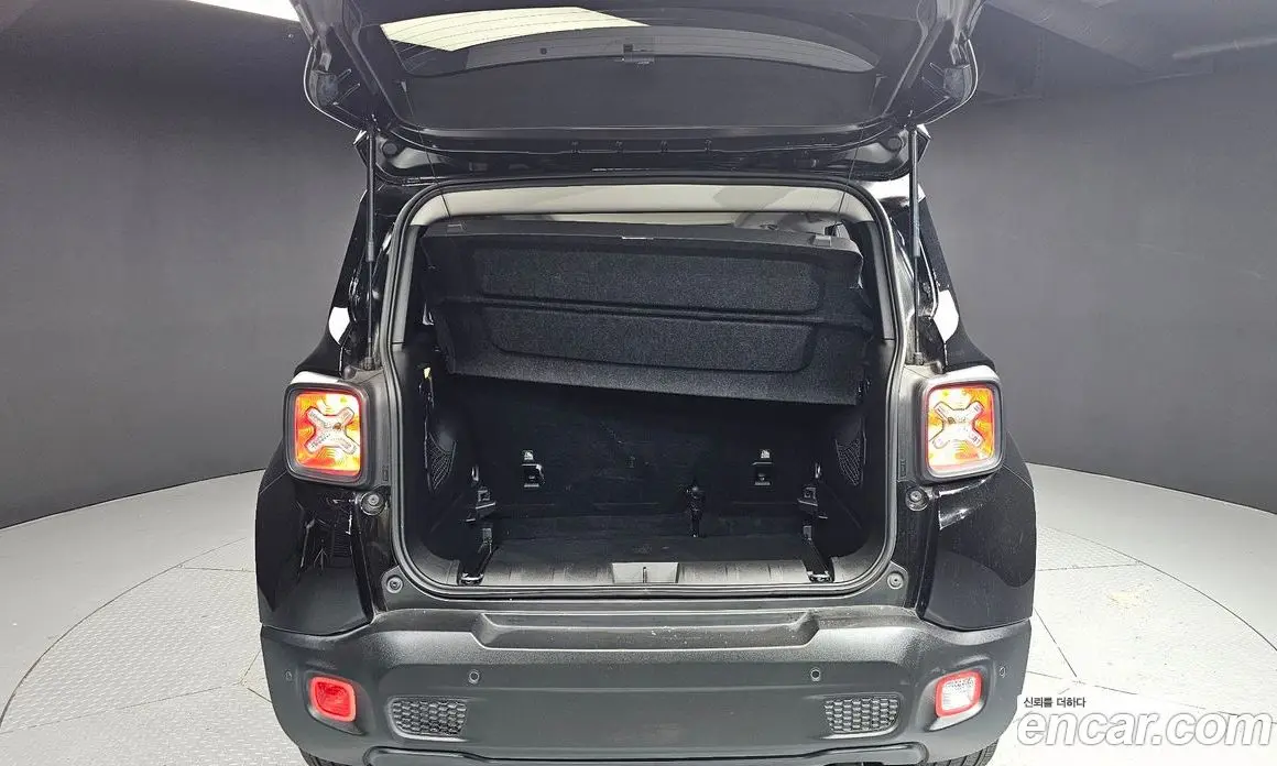 Jeep Renegade 2017 2.4 автомат (гидро), фото 20