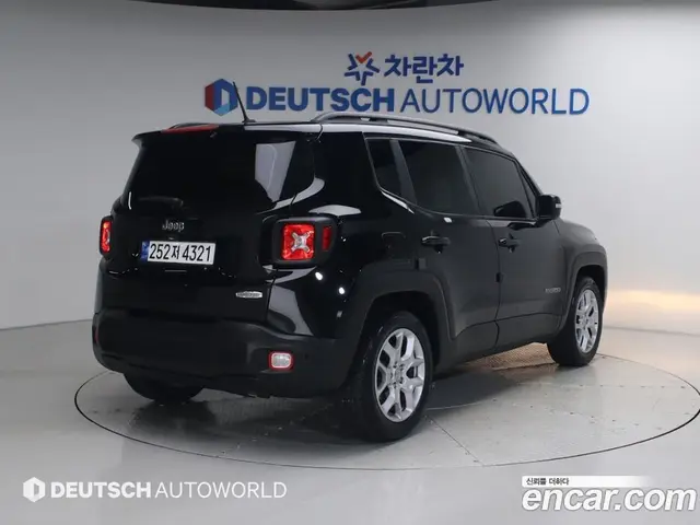 Jeep Renegade 2017 2.4 автомат (гидро), миниатюра 2