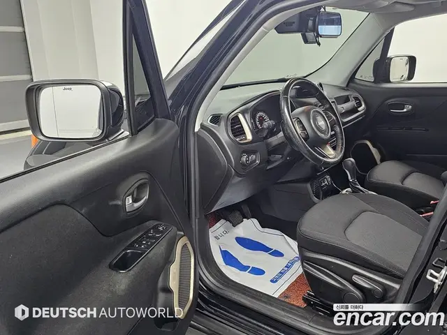 Jeep Renegade 2017 2.4 автомат (гидро), миниатюра 11