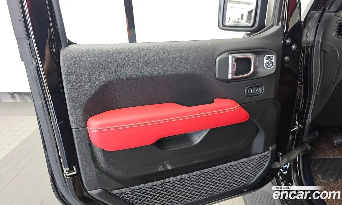 Jeep Wrangler 2021 2.0 автомат (гидро), фото 14