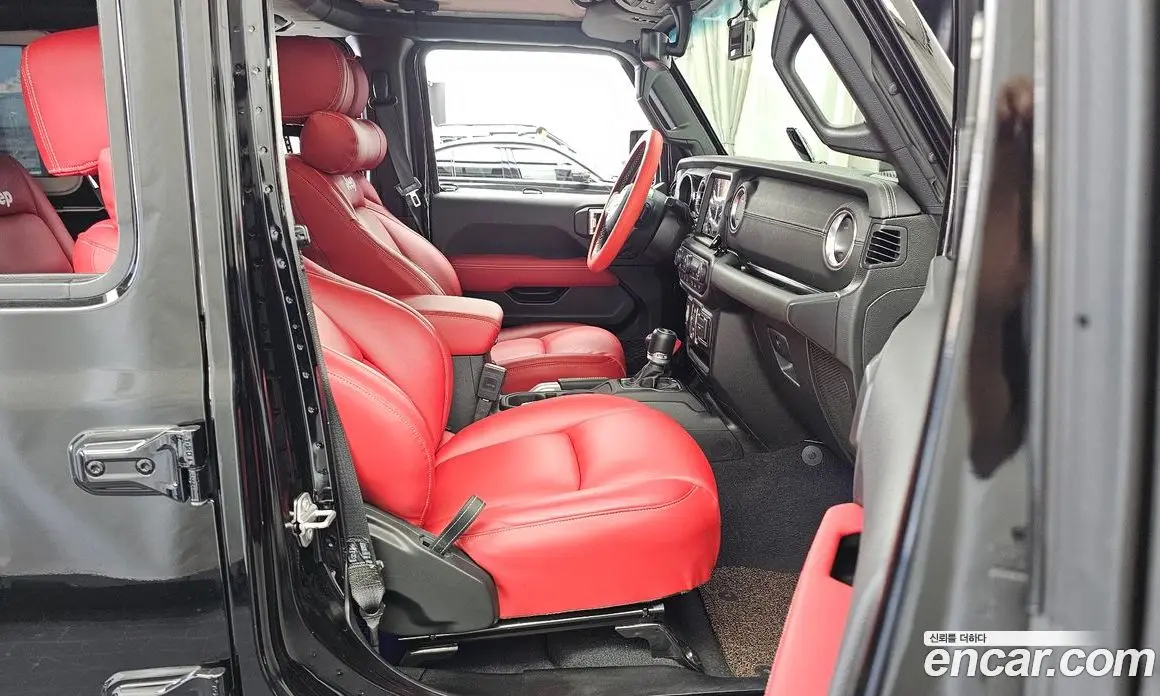 Jeep Wrangler 2021 2.0 автомат (гидро), фото 17