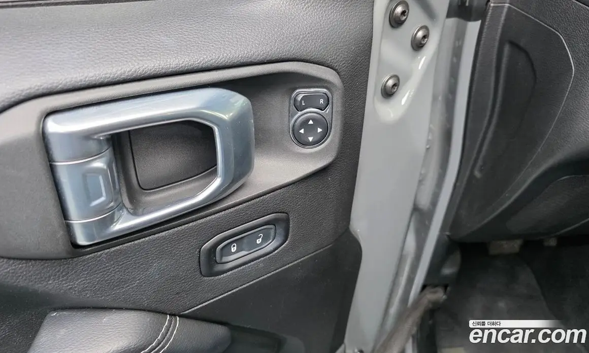 Jeep Wrangler 2021 2.0 автомат (гидро), фото 28