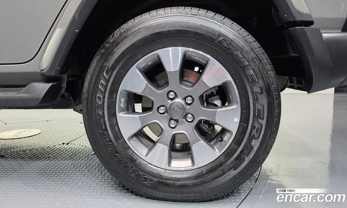 Jeep Wrangler 2021 2.0 автомат (гидро), фото 7