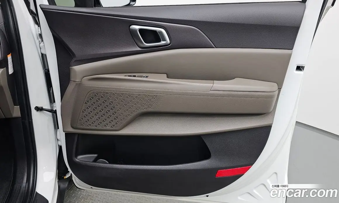 Kia Carnival 2024 1.6 автомат (гидро), фото 14