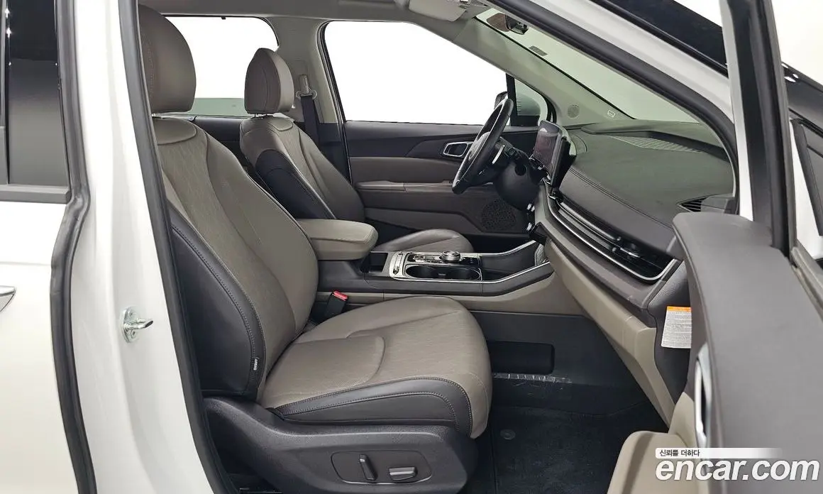 Kia Carnival 2024 1.6 автомат (гидро), фото 16