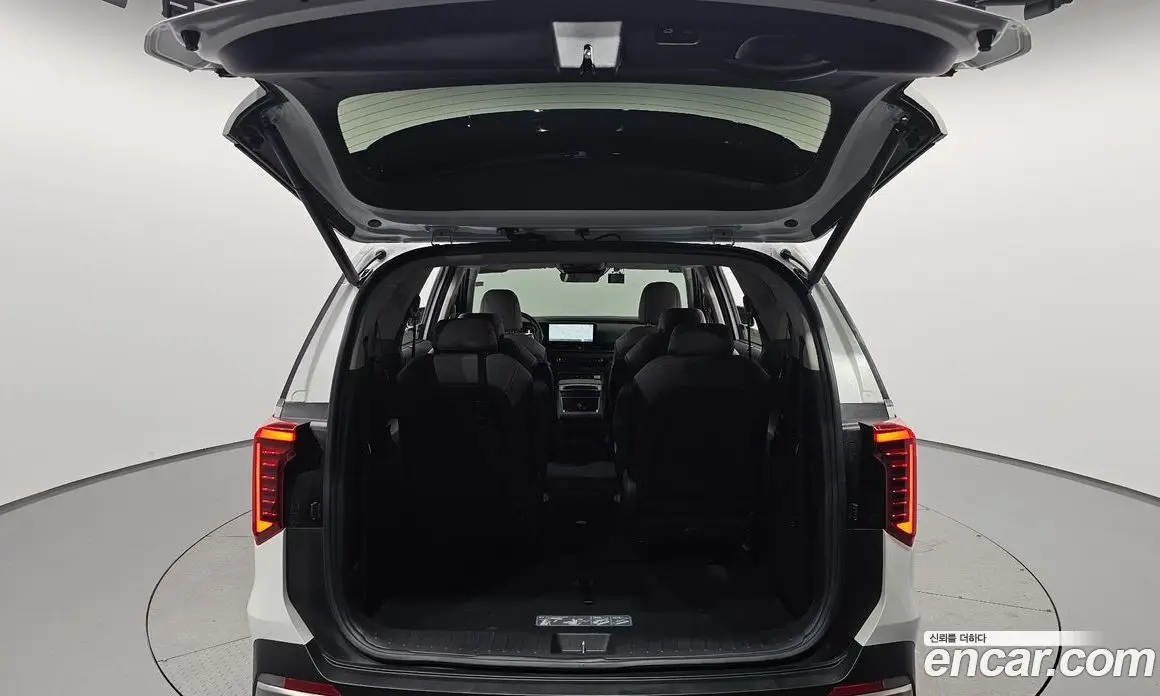 Kia Carnival 2024 1.6 автомат (гидро), фото 33