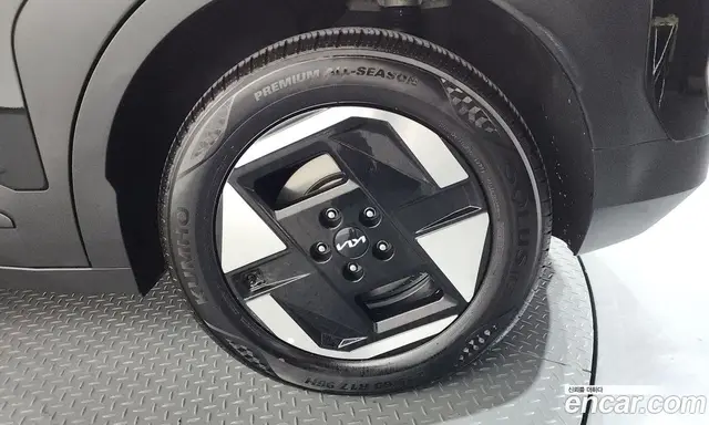 Kia EV3 2025 0.2 автомат (гидро), миниатюра 7