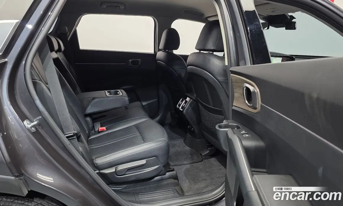 Kia Sorento 2023 2.5 автомат (гидро), фото 12