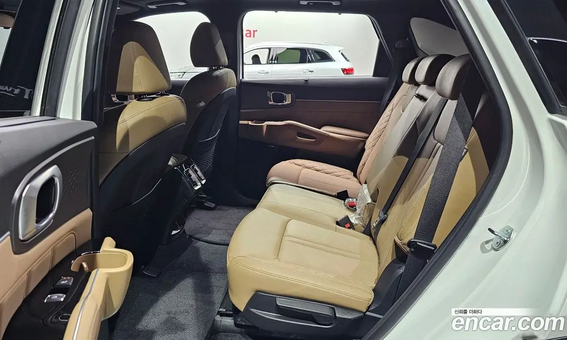 Kia Sorento 2024 1.6 автомат (гидро), фото 17