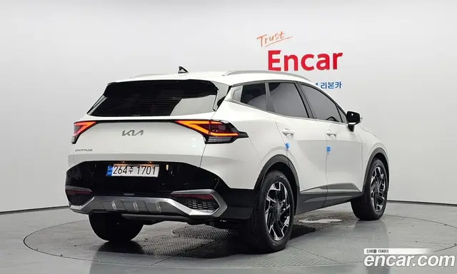 Kia Sportage 2022 1.6 автомат (гидро), миниатюра 2