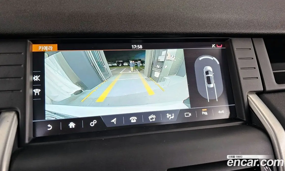 Land Rover Discovery Sport 2018 2.0 автомат (гидро), фото 15