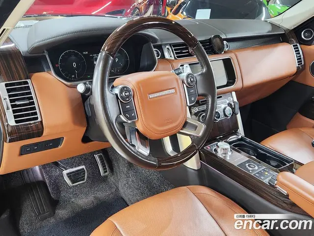 Land Rover Range Rover 2017 5.0 автомат (гидро), миниатюра 10