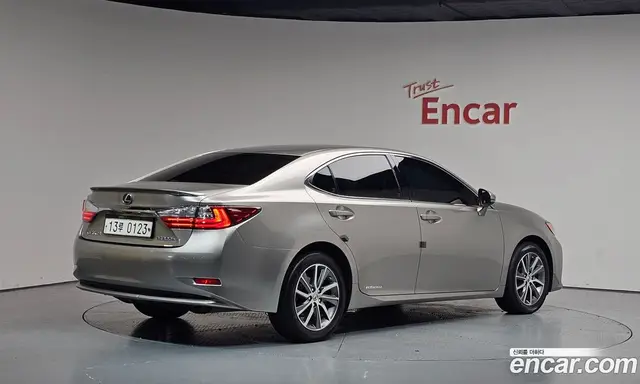 Lexus ES 2016 2.5 автомат (гидро), миниатюра 1 Lexus ES 2016 2.5 автомат (гидро), миниатюра 1